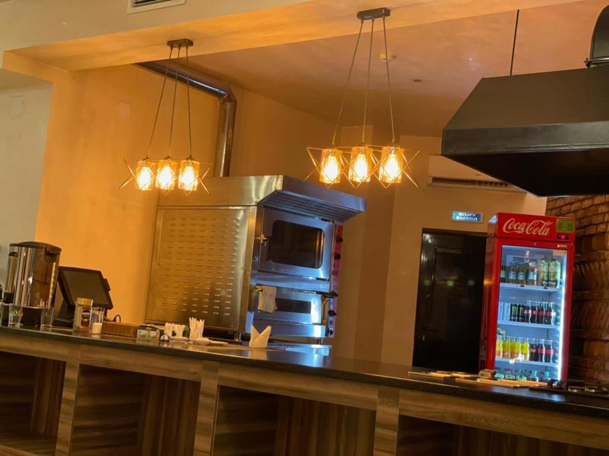 Barhat Hotel & Spa Taraz Bagian luar foto