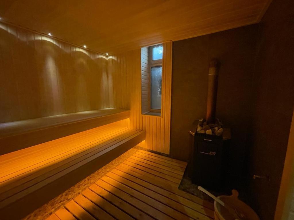 Barhat Hotel & Spa Taraz Bagian luar foto