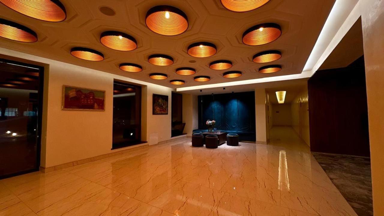 Barhat Hotel & Spa Taraz Bagian luar foto