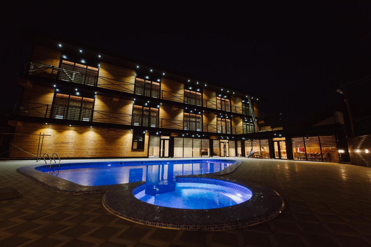 Barhat Hotel & Spa Taraz Bagian luar foto
