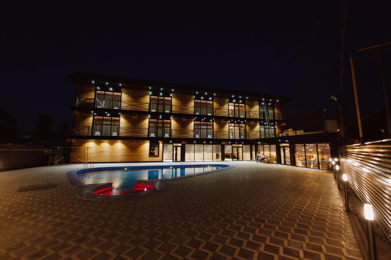 Barhat Hotel & Spa Taraz Bagian luar foto