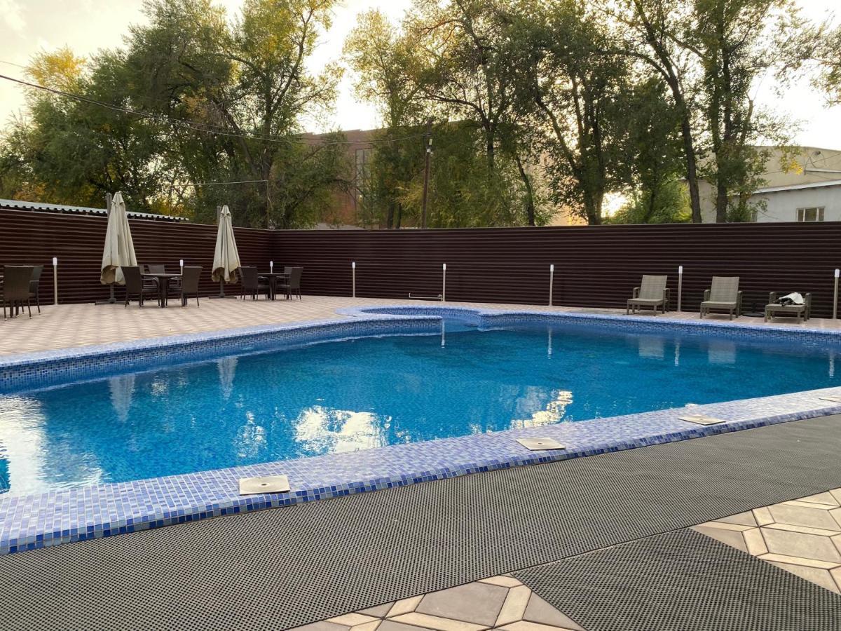 Barhat Hotel & Spa Taraz Bagian luar foto